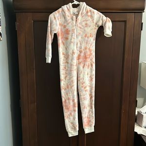 Old Navy girls hooded pjs. Size 6-7